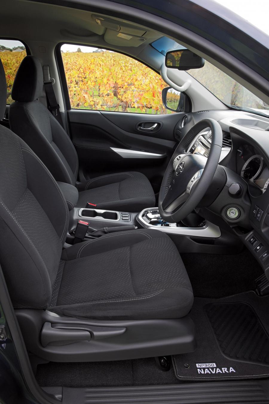  Nissan NP300 Navara Double Cab 2015 года  (AU) (фото 20 из 30)